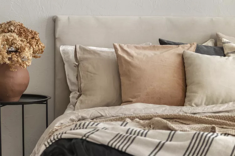 8 Surprisingly Dirty Spots Pro Cleaners Never Miss