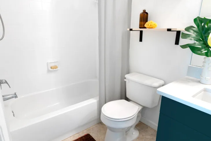 We Asked 3 Pro Cleaners for the Best Way to Clean Soap Scum in Bathrooms