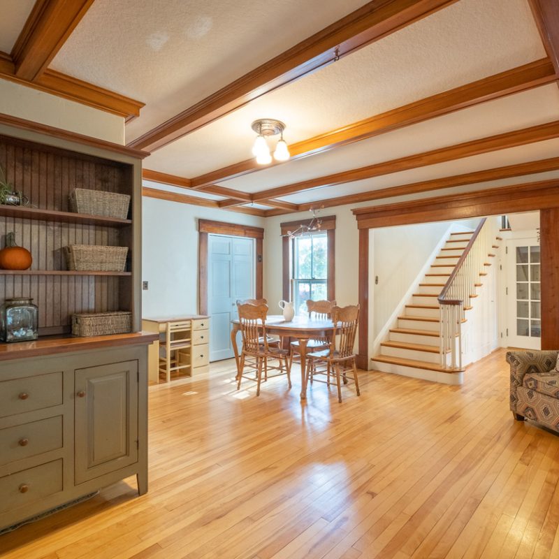 House cleaning for older Rivertowns homes with wood trim and built-ins