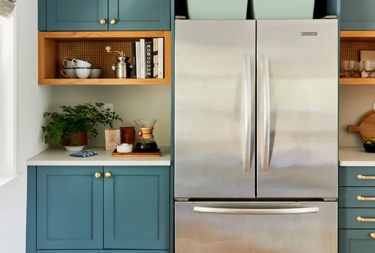 How to Remove Scratches From Stainless Steel